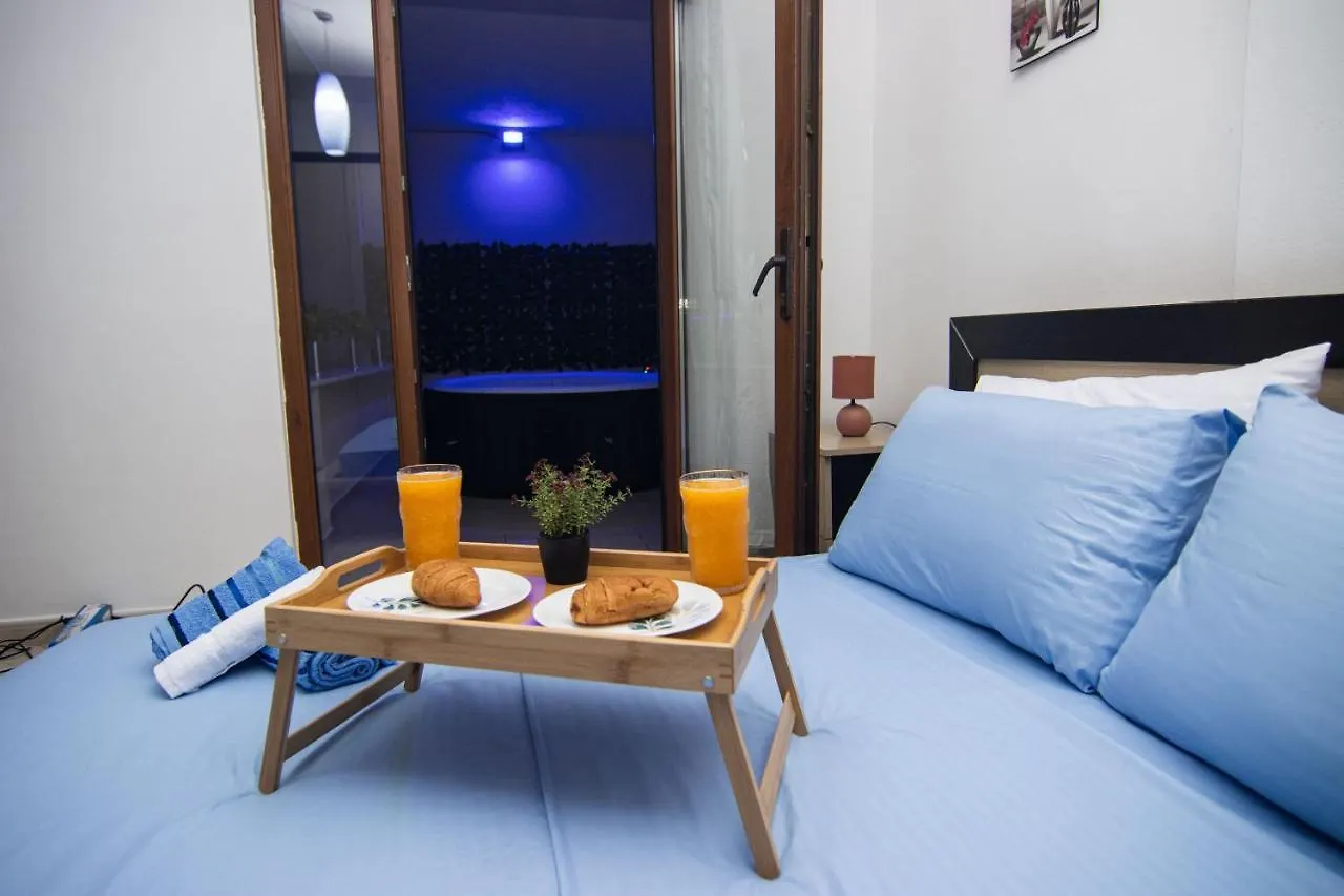 Amazing Paradise Sensation 2 Bedroom Luxury Apartment With A Jacuzzi Durrës