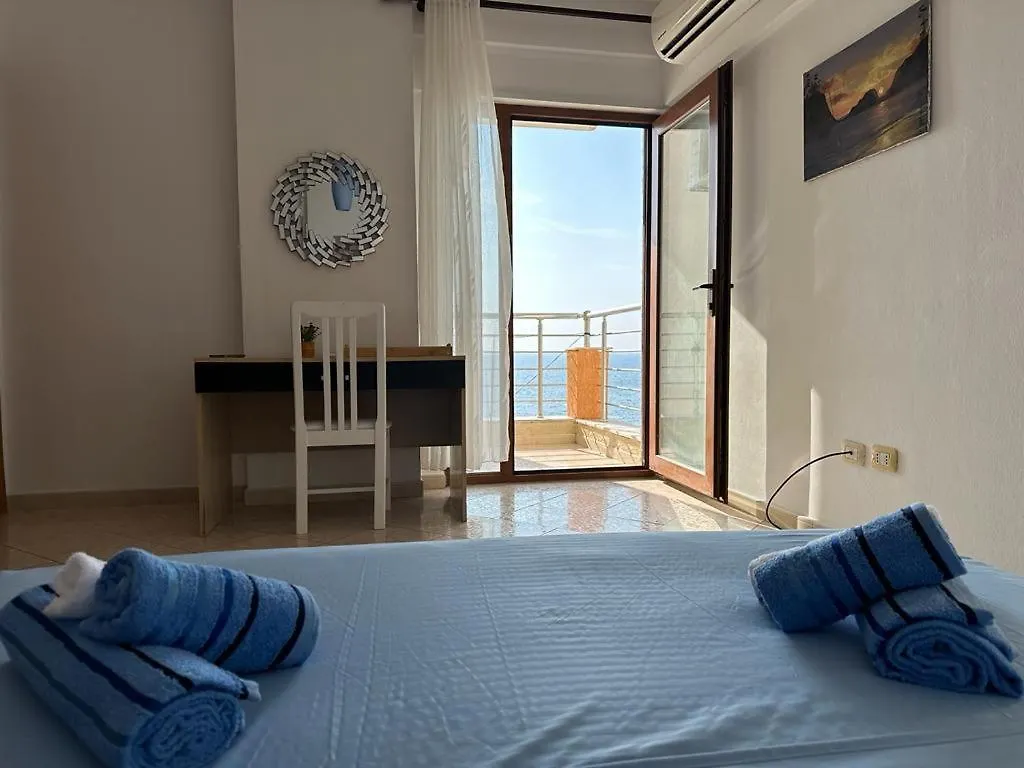Amazing Paradise Sensation 2 Bedroom Luxury Apartment With A Jacuzzi Durrës