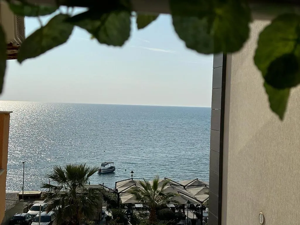 Amazing Paradise Sensation 2 Bedroom Luxury Apartment With A Jacuzzi Durrës